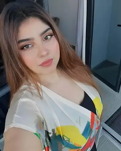 Hnahthial Escort